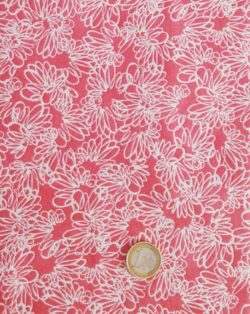 Fleurs blanches sur fond rose 3547