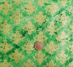 Motif doré sur fond vert 8214