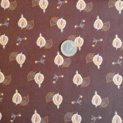 Plumes oranges sur fond marron 2731