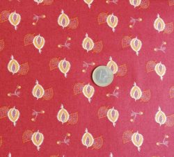 Plumes oranges sur fond rouge 3271