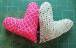 Coussin coeur tout fait pour le cancer du sein