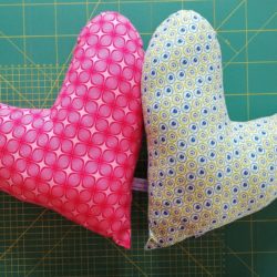 Coussin coeur tout fait pour le cancer du sein