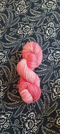 Echeveau de Laine à chaussettes Laine/soie rose dégradé