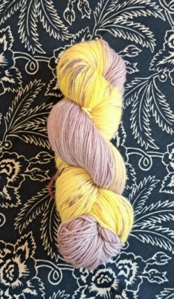 Echeveau de Laine à chaussettes Laine/soie jaune lilas