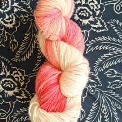Echeveau Laine à chaussettes Laine/soie rose vif