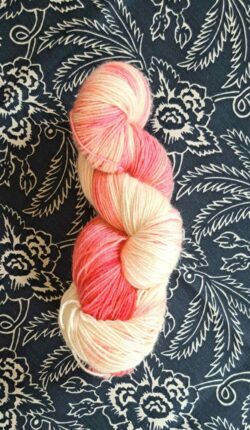 Echeveau Laine à chaussettes Laine/soie rose vif