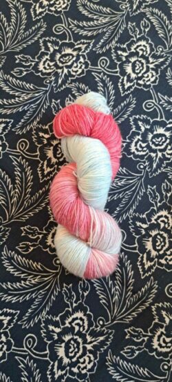 Echeveau de Laine à chaussettes Laine/soie bleu rose pastel